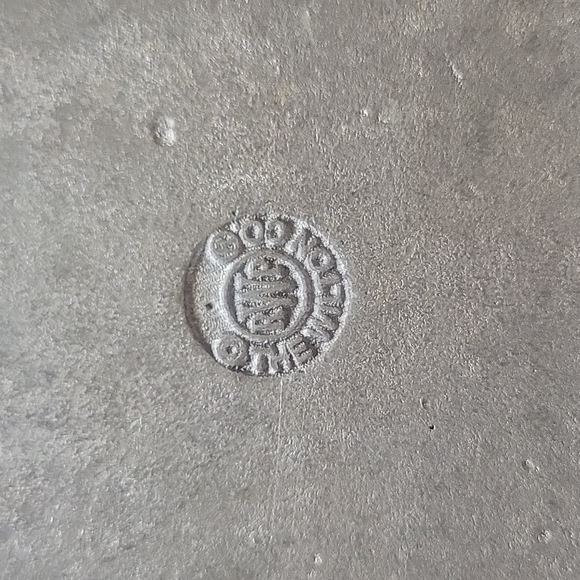 RWP Wilton Co Armitale small platter - Picture 7 of 7